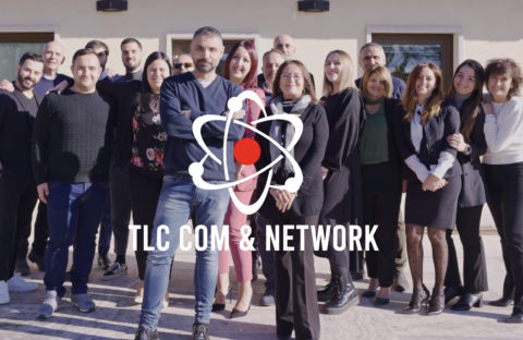 Close,Up,Businessman,Using,Laptop,,Typing,On,Keyboard,,Sitting,At